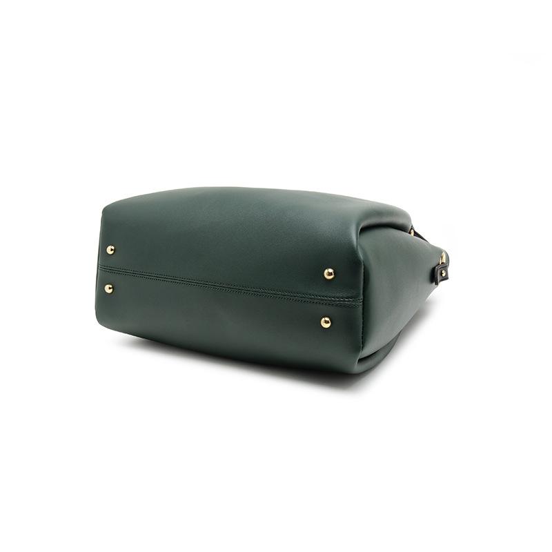Große Beuteltasche mit Quaste