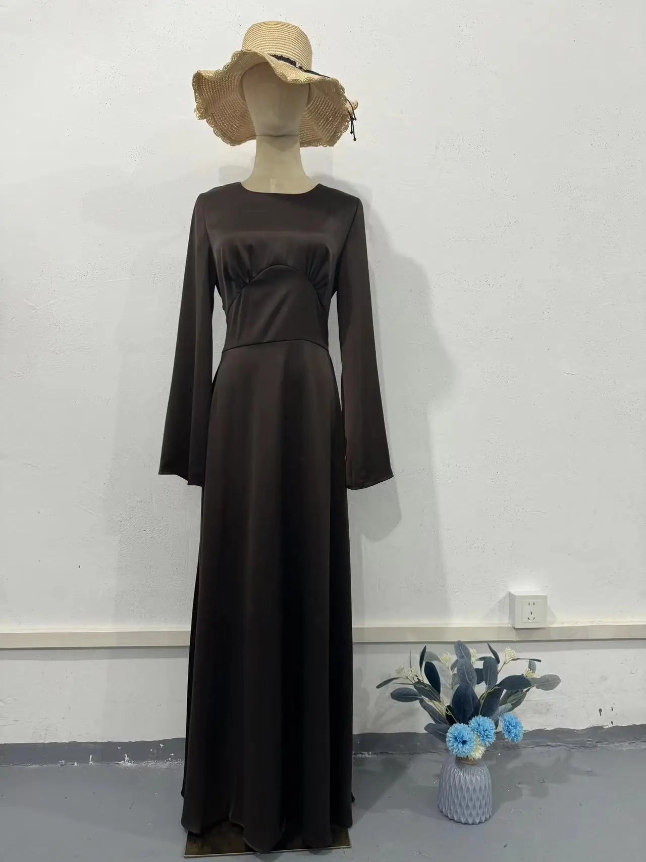Elegant Floor Length Abaya for Women’s