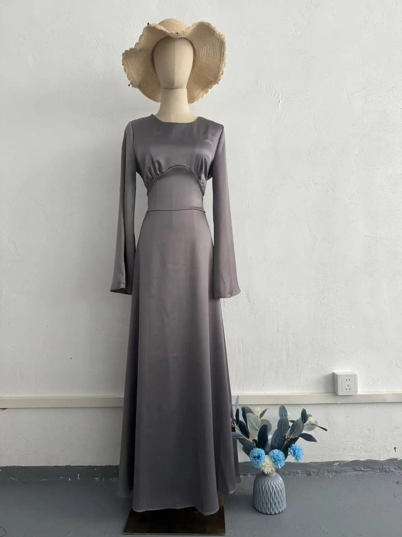 Elegant Floor Length Abaya for Women’s