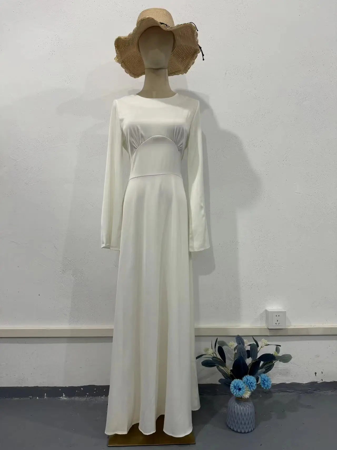 Elegant Floor Length Abaya for Women’s