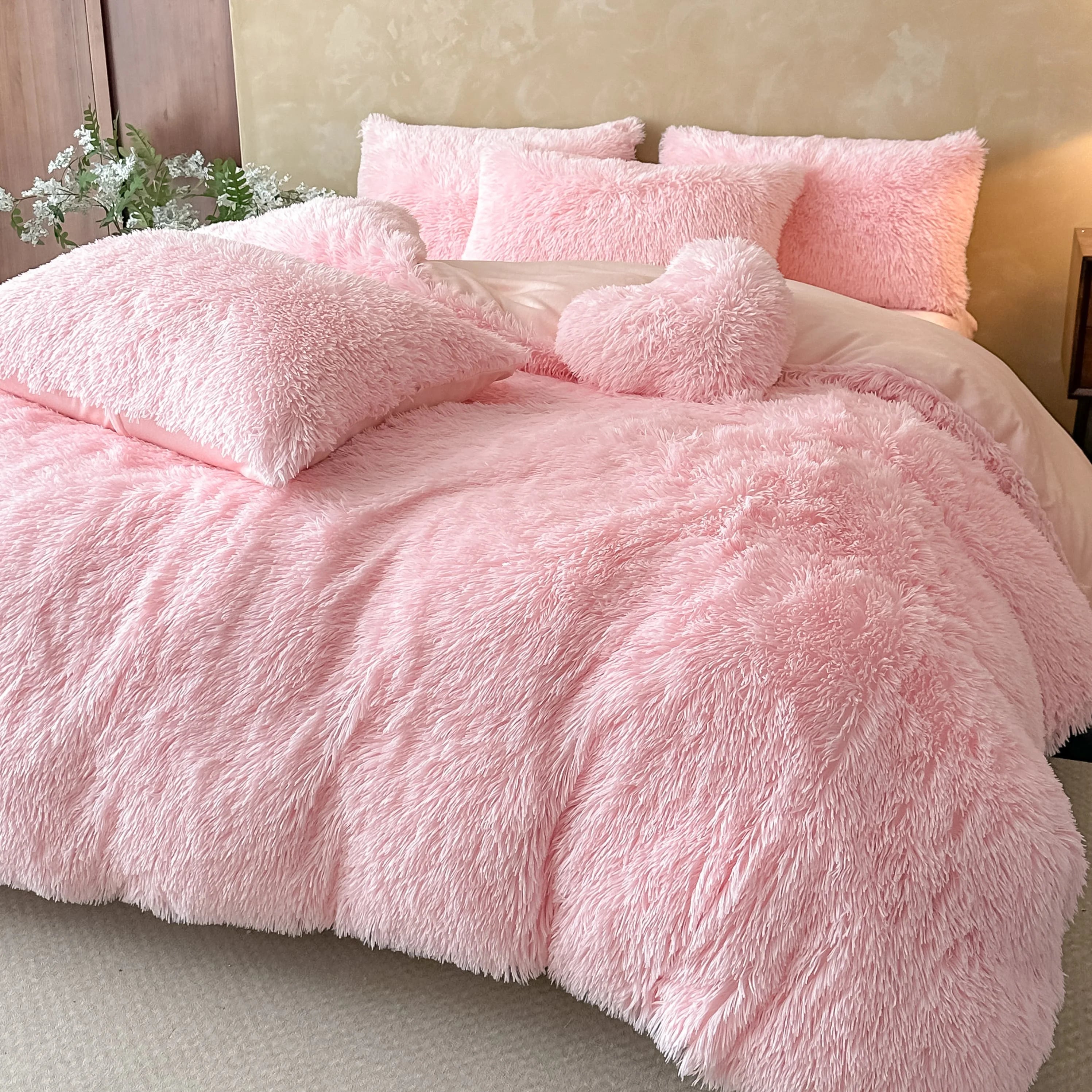 Modern Style Pink colour bedsheets,Comfortable and Warm