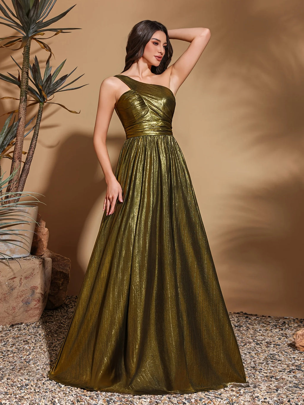 One-shoulder pleated two-sided glossy strapless dress