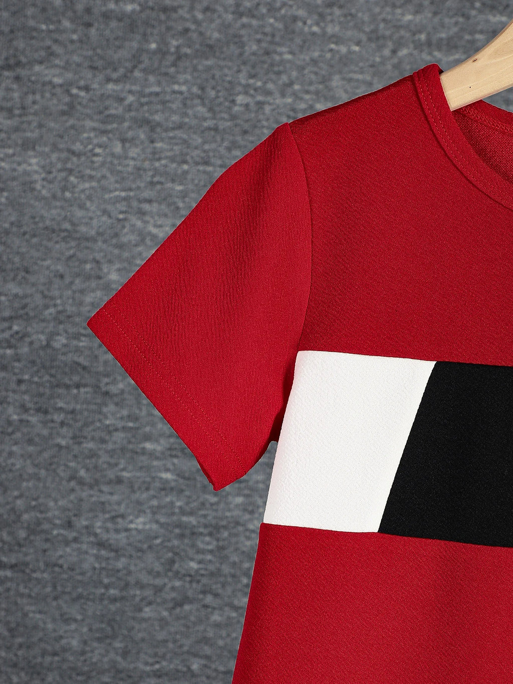 2pcs Boys Casual Colorblock Short Sleeve T-shirt & Shorts Set